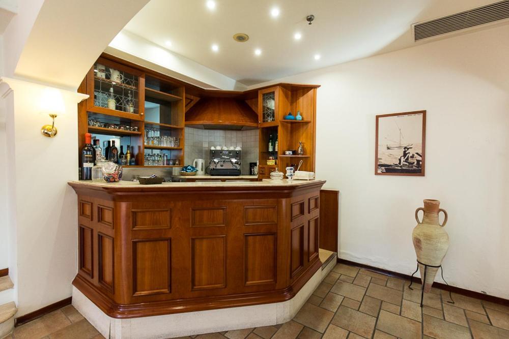 Hotel Trevi Riccione, In Centro Sul Mare Con Cucina Exterior foto