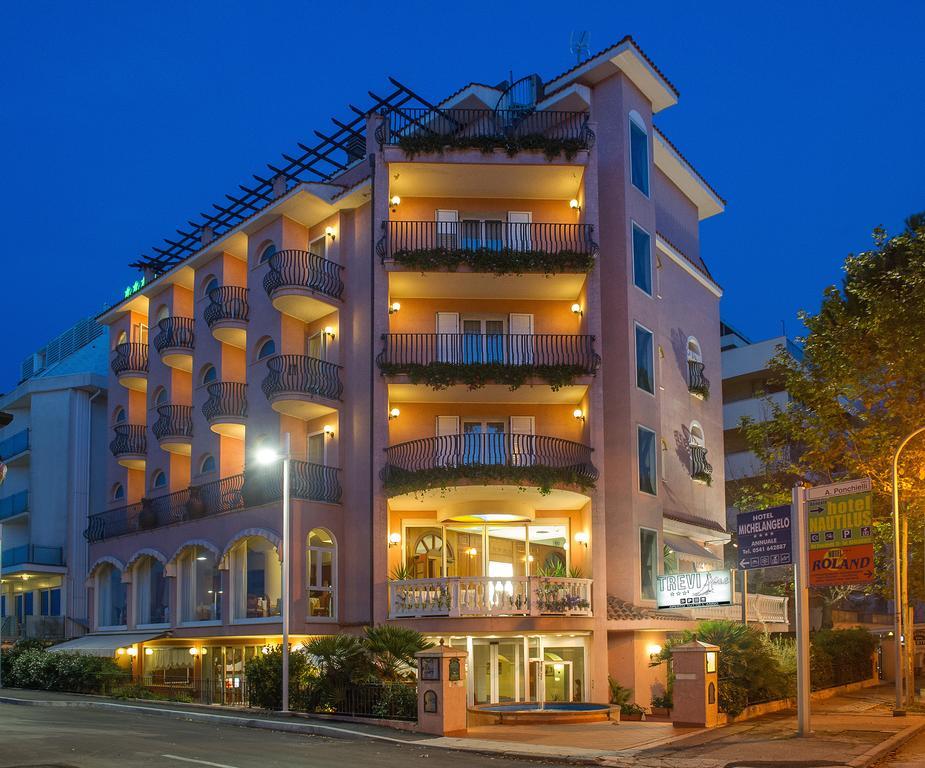 Hotel Trevi Riccione, In Centro Sul Mare Con Cucina Exterior foto